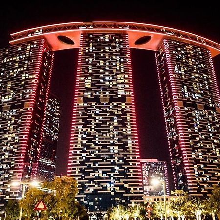 Apartamento Cozy 1Br In Iconic Tower Abu Dabi Exterior foto