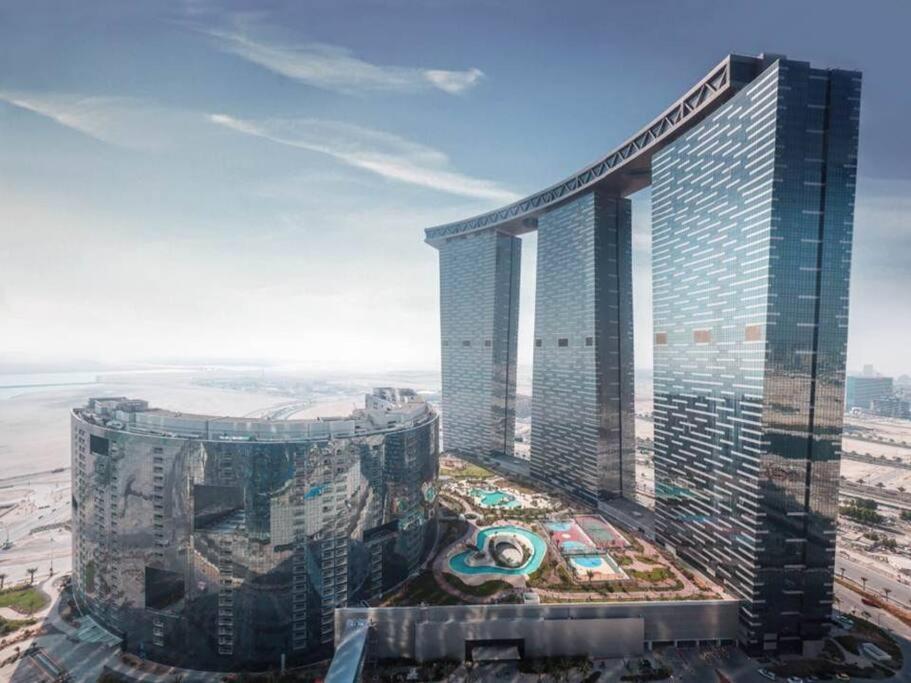 Apartamento Cozy 1Br In Iconic Tower Abu Dabi Exterior foto