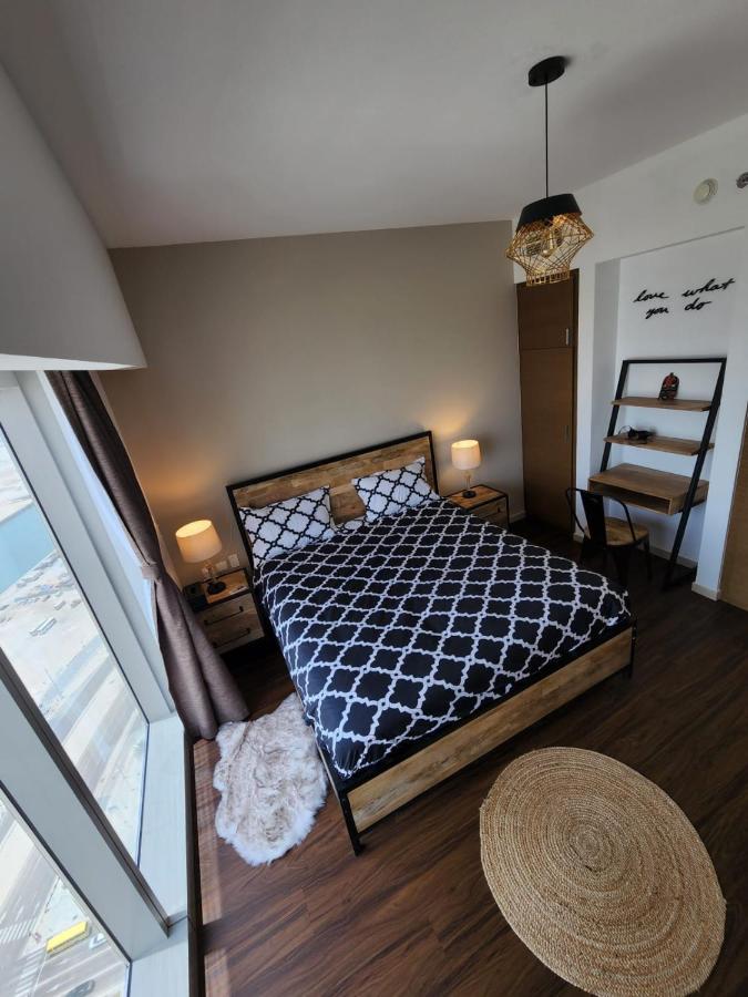 Apartamento Cozy 1Br In Iconic Tower Abu Dabi Exterior foto