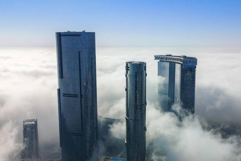 Apartamento Cozy 1Br In Iconic Tower Abu Dabi Exterior foto